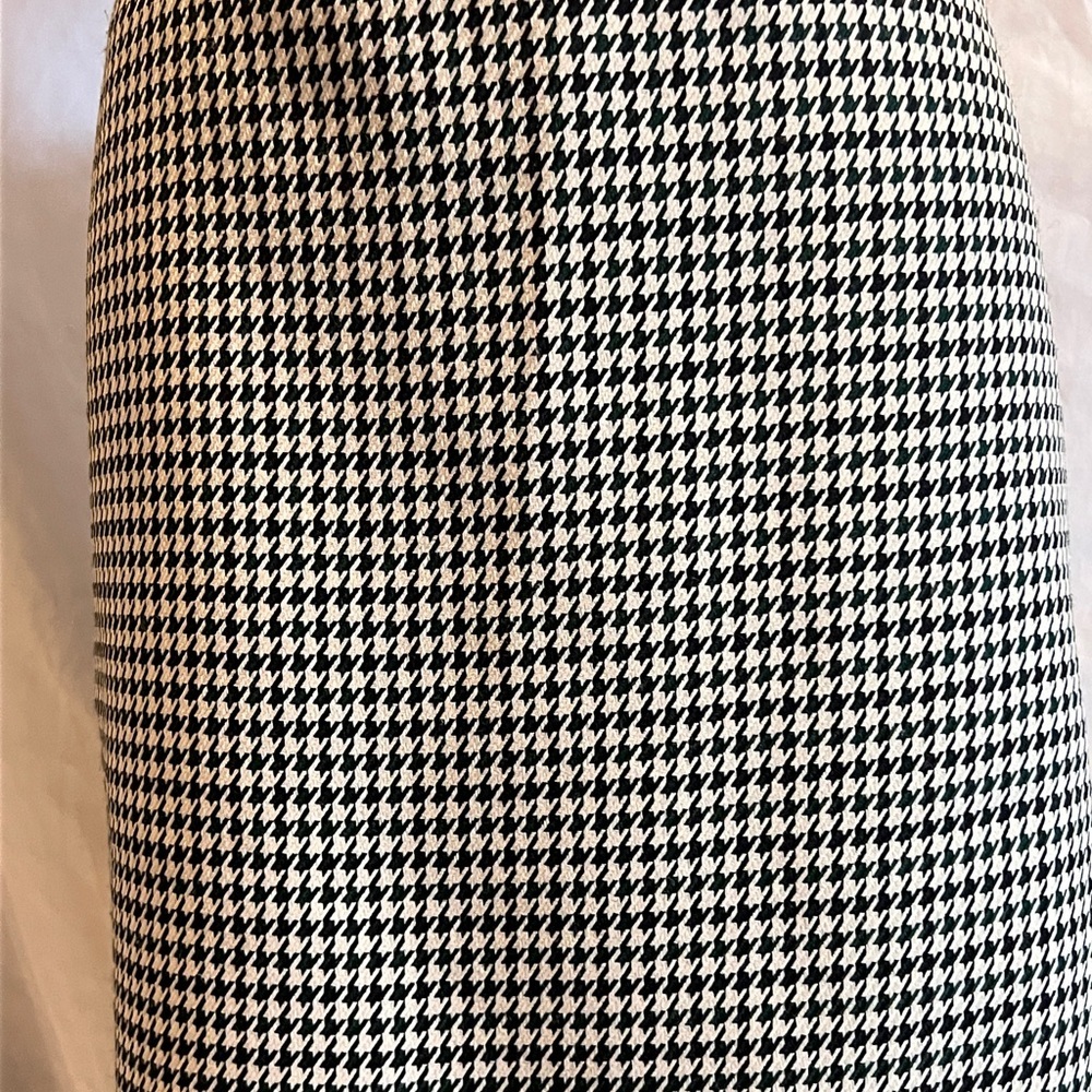 Tahari houndstooth skirt - size 6 - Picture 6 of 12